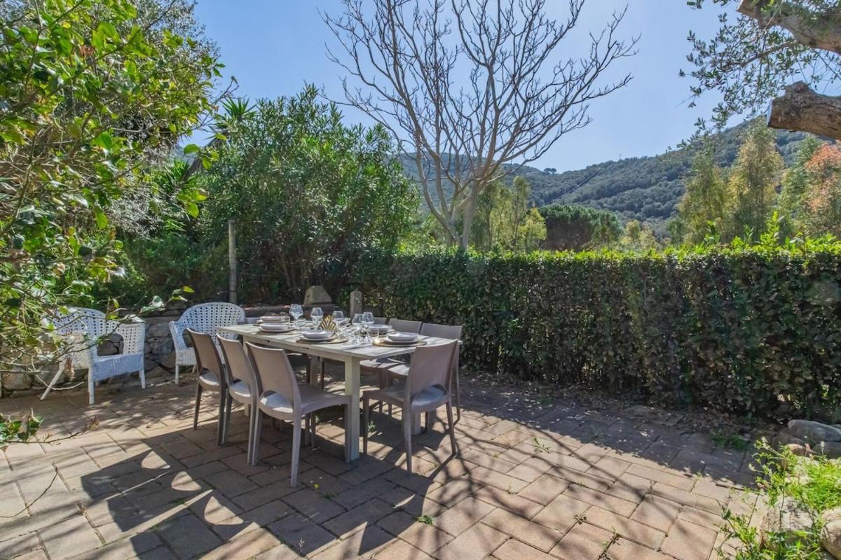 Villa Acquasalata Nisporto Eksteriør billede