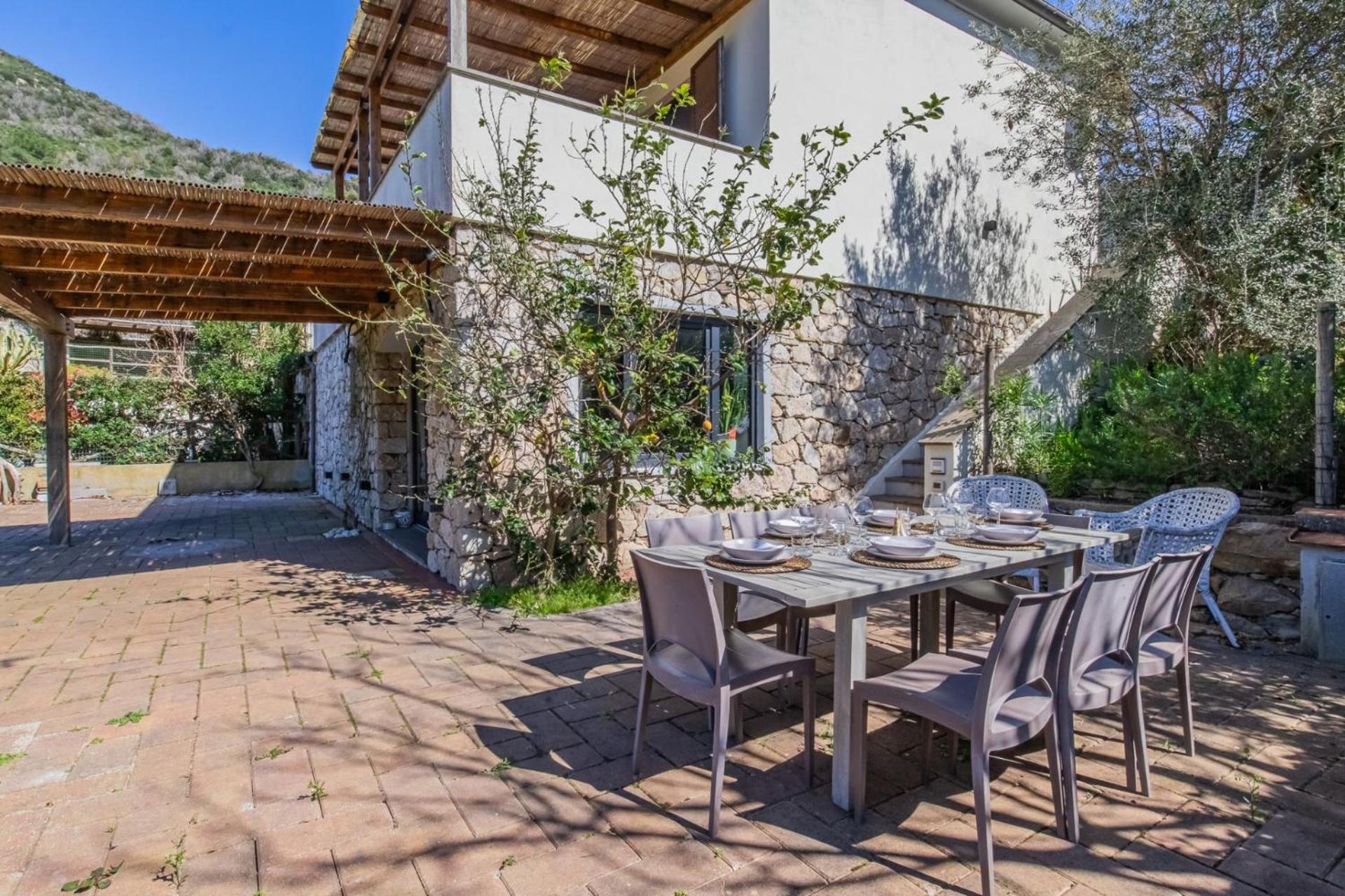 Villa Acquasalata Nisporto Eksteriør billede